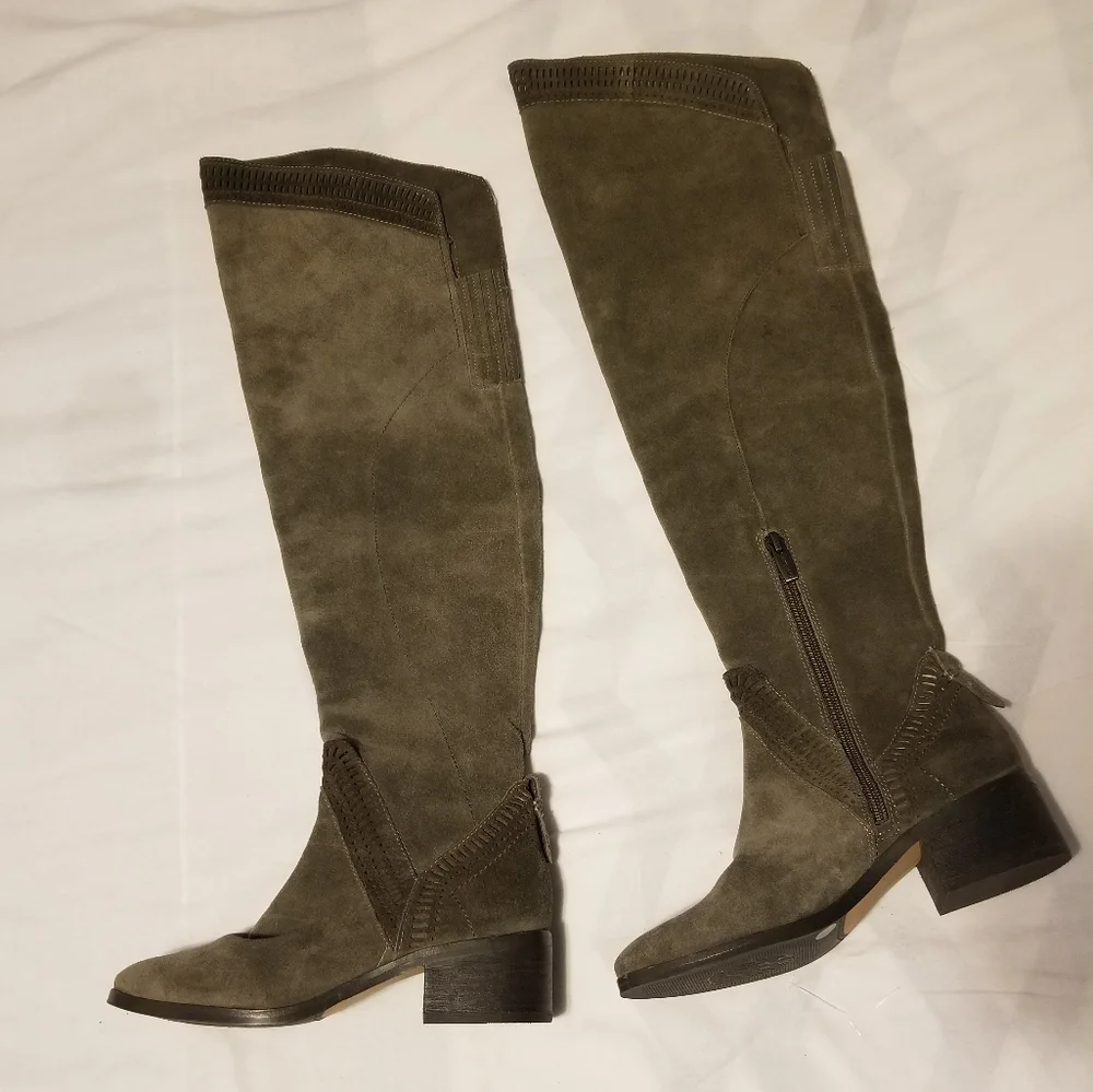 NWOT Vince Camute Karinda Over the Knee Boot Size 5M Color Olive Green/Gray